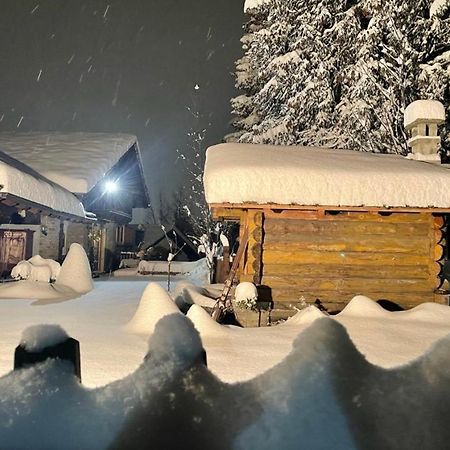 Chalet Blanc "Coeur Sapin" กูร์มาเยอร์ ภายนอก รูปภาพ