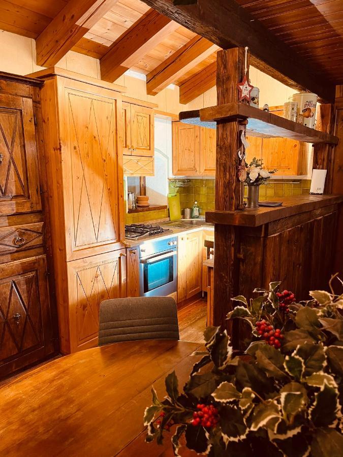 Chalet Blanc "Coeur Sapin" กูร์มาเยอร์ ภายนอก รูปภาพ