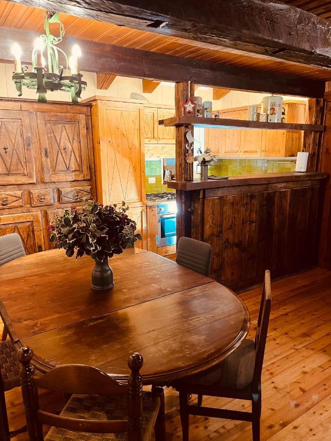 Chalet Blanc "Coeur Sapin" กูร์มาเยอร์ ภายนอก รูปภาพ